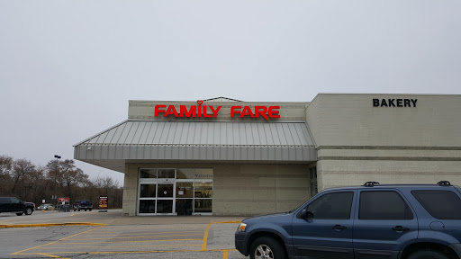 Grocery Store «Family Fare Supermarket», reviews and photos, 1801 Valley View Dr, Council Bluffs, IA 51503, USA