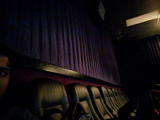 Movie Theater «Cinemark Palace At The Plaza», reviews and photos, 526 Nichols Rd, Kansas City, MO 64112, USA