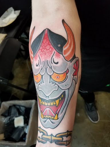 Tattoo Shop «Broken Lantern Tattoo», reviews and photos, 1931 Belgrade Ave, Charleston, SC 29407, USA