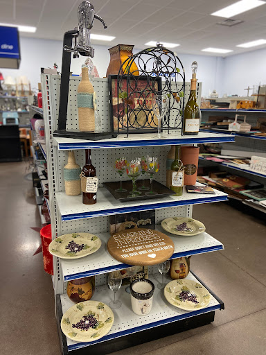 Thrift Store «Goodwill Woodlake Retail Store», reviews and photos, 14740 Hull Street Rd, Chesterfield, VA 23832, USA