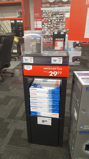 Office Supply Store «Staples», reviews and photos, 855 Central Park Ave, Scarsdale, NY 10583, USA