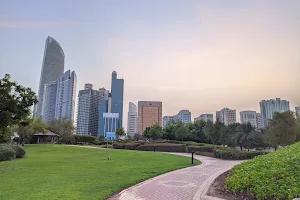 Abu Dhabi Corniche Park image