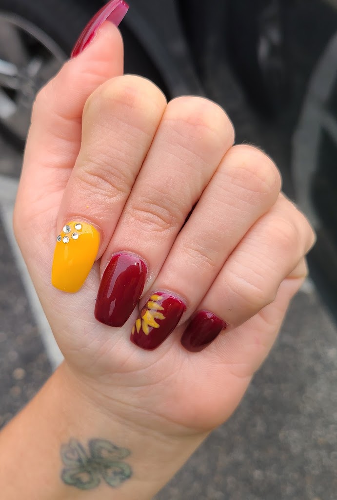 Pretty Nails in Frankfort Frankfort, KY 40601 Services, Reviews