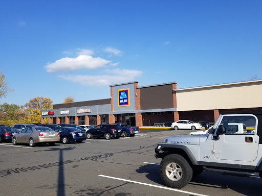 Supermarket «ALDI», reviews and photos, 693 Farmington Ave, New Britain, CT 06053, USA