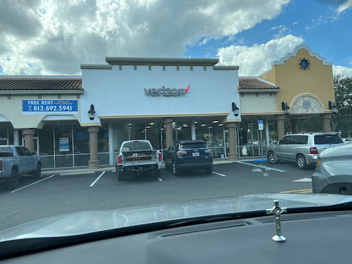 Cell Phone Store «GoWireless Verizon Authorized Retailer», reviews and photos, 1985 FL-60, Valrico, FL 33594, USA