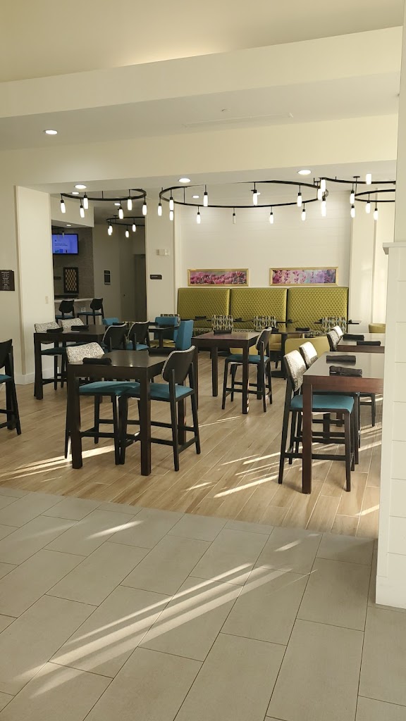 809 Sports Bar & Grill 73112