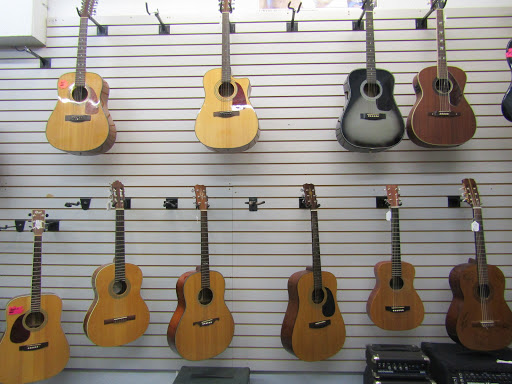 Loan Agency «Creighton Loans and Music», reviews and photos, 16404 WA-99, Lynnwood, WA 98037, USA