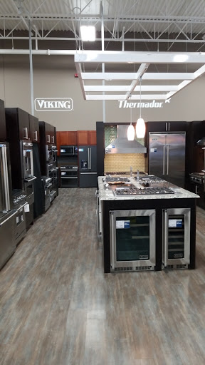 Electronics Store «Best Buy», reviews and photos, 350 W Army Trail Rd, Bloomingdale, IL 60108, USA