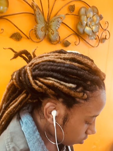 Beauty Salon «Amina African Hair Braiding», reviews and photos, 113 S Tennessee Ave, Atlantic City, NJ 08401, USA