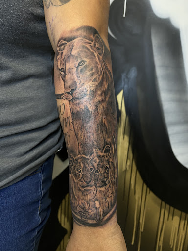 Explore female tattoo design ideas, creative tattoo ideas in Oak Grove, available at Empire28 Tattoo Studios