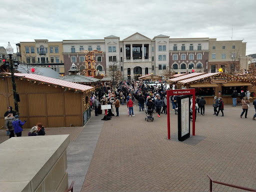 Shopping Mall «Monon Square Shopping Center», reviews and photos, 620 S Rangeline Rd, Carmel, IN 46032, USA