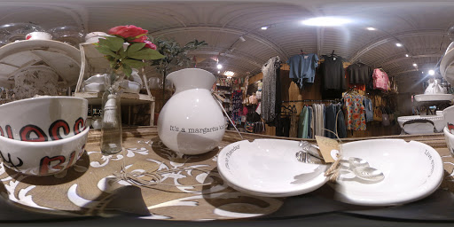 Florist «C J Lilly & Company», reviews and photos, 128 W Mulberry St, Collierville, TN 38017, USA