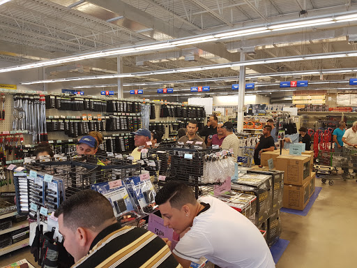 Tool Store «Harbor Freight Tools», reviews and photos, 410 W 49th St #104, Hialeah, FL 33012, USA
