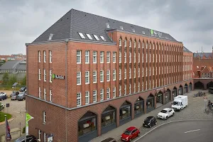 H+ Hotel Lübeck image