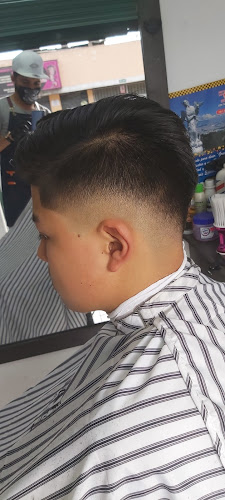 Stilo frehhz barbershop - Quito