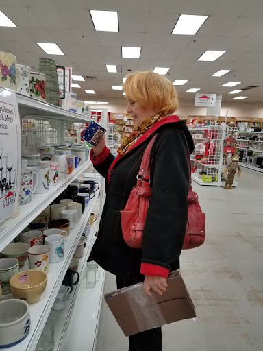 Thrift Store «Impact Thrift Stores - Feasterville», reviews and photos, 91 E Street Rd, Feasterville-Trevose, PA 19053, USA