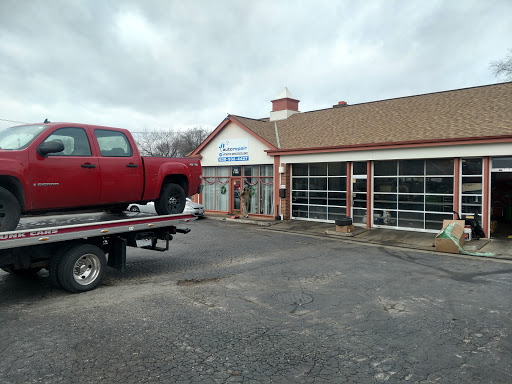 Tire Shop «Discount Tire Store - Westmont, IL», reviews and photos, 6455 Cass Ave, Westmont, IL 60559, USA