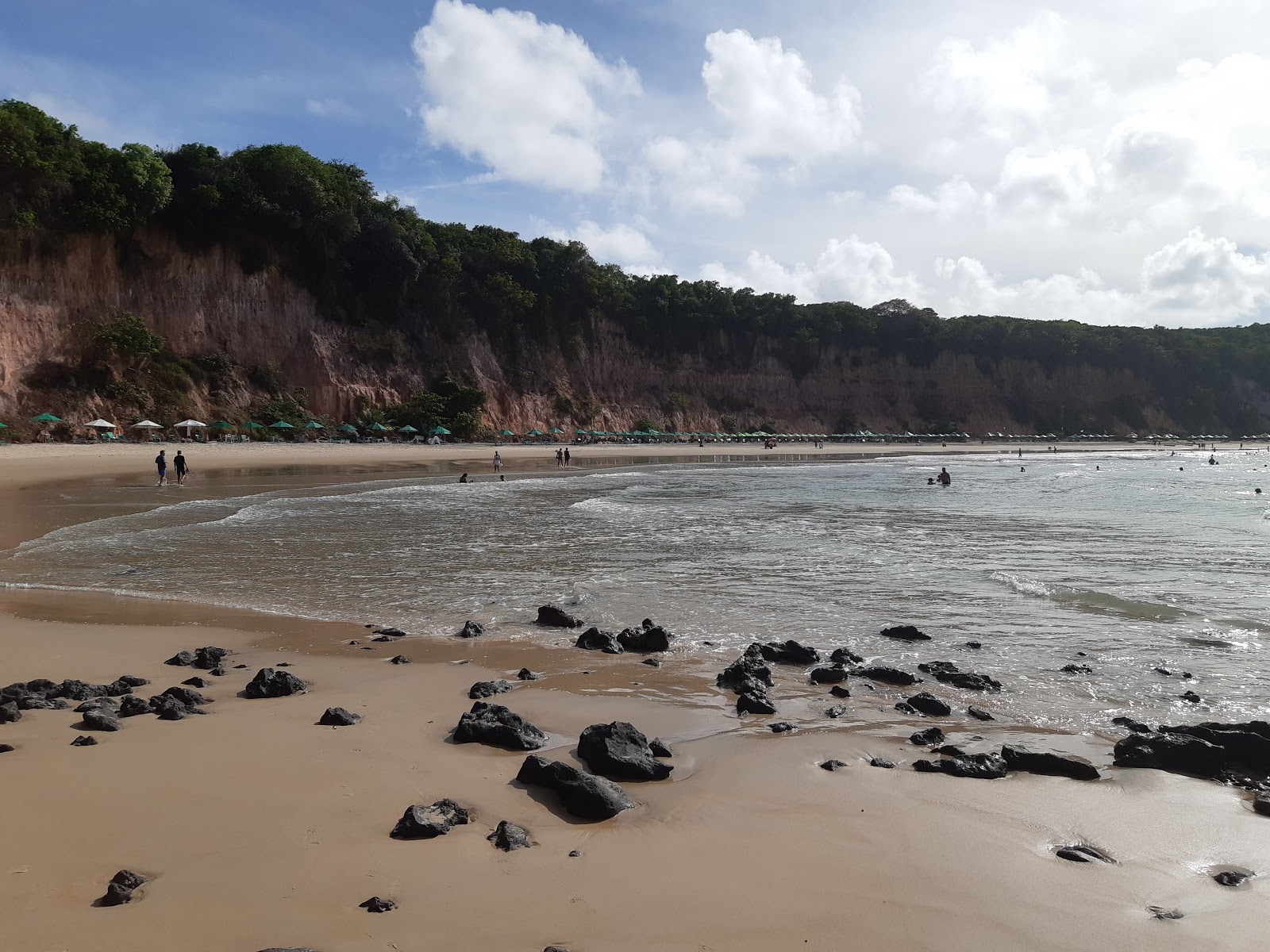 Foto av Stranden Baia dos Golfinhos i Pipa med lång rak strand