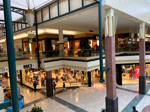 Movie Theater «Cinemark - Theatre Buckland Hills 18 + IMAX», reviews and photos, 99 Redstone Rd, Manchester, CT 06042, USA