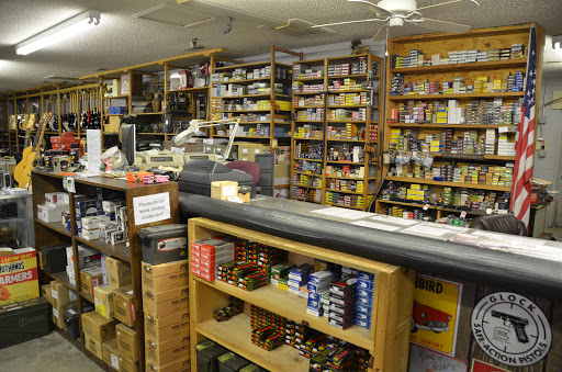 Gun Shop «Bama Pawn & Gun», reviews and photos, 305 Beltline Rd, Decatur, AL 35601, USA