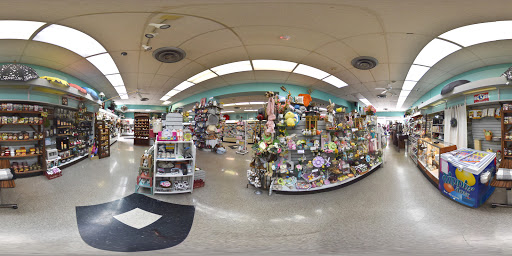 Gift Shop «Hurst Discount Drug And Soda Fountain», reviews and photos, 102 N 3rd St, Bardstown, KY 40004, USA