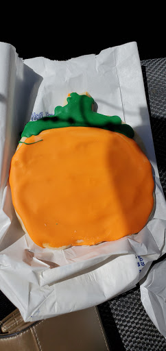 Donut Shop «Neils Donuts», reviews and photos, 83 N Turnpike Rd, Wallingford, CT 06492, USA