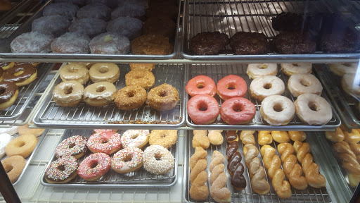 Donut Shop «Alvernon Donut Shop», reviews and photos, 1450 S Alvernon Way, Tucson, AZ 85711, USA