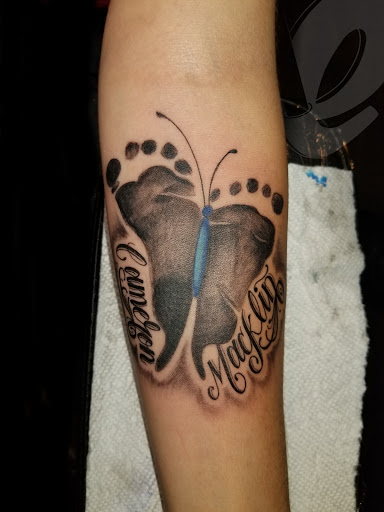 Tattoo Shop «VATO LOCO TATTOO STUDIO», reviews and photos, 1416 W Arkansas Ln, Arlington, TX 76013, USA