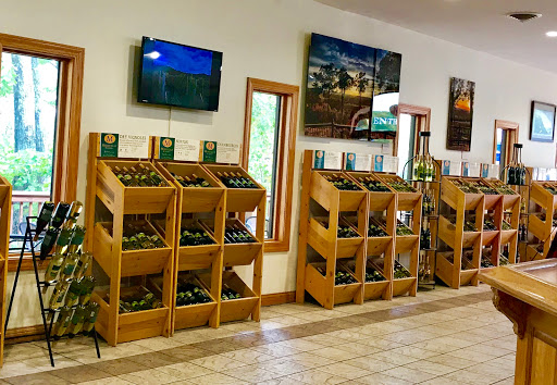 Winery «Montelle Winery», reviews and photos, 201 Montelle Dr, Augusta, MO 63332, USA