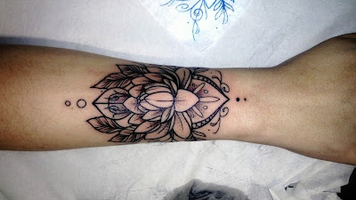 Dans l'antre - piercing&tattoo workshop à Monflanquin