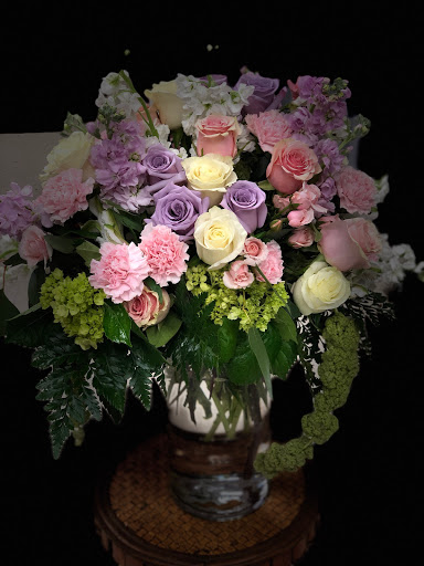 Florist «Brickell Avenue Flowers & Gifts», reviews and photos, 701 Brickell Ave, Miami, FL 33131, USA