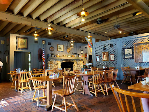 American Restaurant «Cracker Barrel Old Country Store», reviews and photos, 200 Bypass Rd, Williamsburg, VA 23185, USA