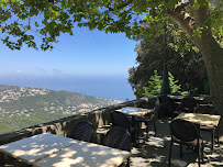 Atmosphère du Restaurant La Place à San-Martino-di-Lota - n°2