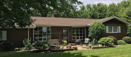 Roofing Contractor «Ashley Roofing And Siding», reviews and photos, 1438 North Rd SE, Warren, OH 44484, USA