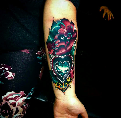 Explore small tattoo ideas for couples, creative tattoo ideas in Peoria, available at InkCapital Tattoos