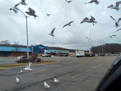 Shopping Mall «Sussex County Mall», reviews and photos, 15 Hampton House Rd, Newton, NJ 07860, USA