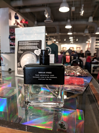 Clothing Store «Under Armour Factory House», reviews and photos, 100 Citadel Drive, Commerce, CA 90040, USA