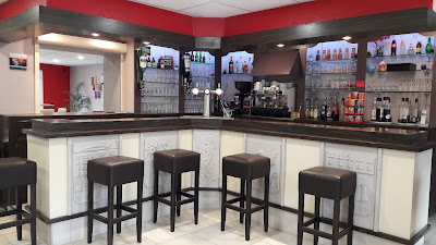 Le Café des Amis à Le Mené