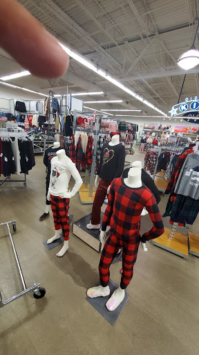 Clothing Store «Old Navy», reviews and photos, 1260 Carl D. Silver Parkway, Fredericksburg, VA 22401, USA