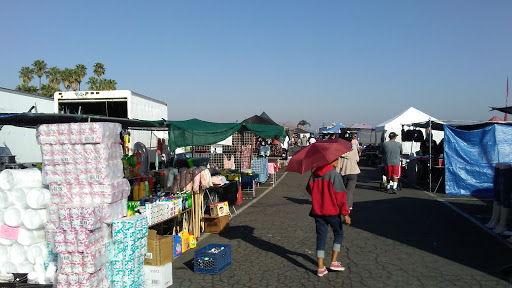 Drive-in Movie Theater «Van Buren Drive-In Theatre and Swap Meet», reviews and photos, 3035 Van Buren Boulevard, Riverside, CA 92503, USA