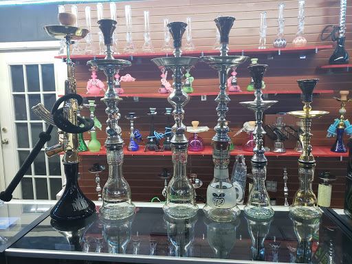 Tobacco Shop «Friends head-shop , tobacco & Hookah lounge», reviews and photos, 3041 E Olive Rd, Pensacola, FL 32514, USA