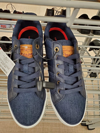 Clothing Store «Burlington Coat Factory», reviews and photos, 2575 E Main St, Plainfield, IN 46168, USA