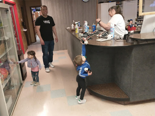 Bowling Alley «Walnut City Lanes», reviews and photos, 1800 SW East St, McMinnville, OR 97128, USA