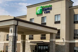 Holiday Inn Express & Suites Sikeston, an IHG Hotel image
