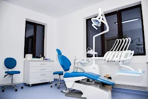 SmartDent Clinica Stomatologie Ploiești image