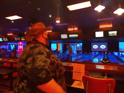 Bowling Alley «AMF Cerritos Lanes», reviews and photos, 18811 Carmenita Rd, Cerritos, CA 90703, USA