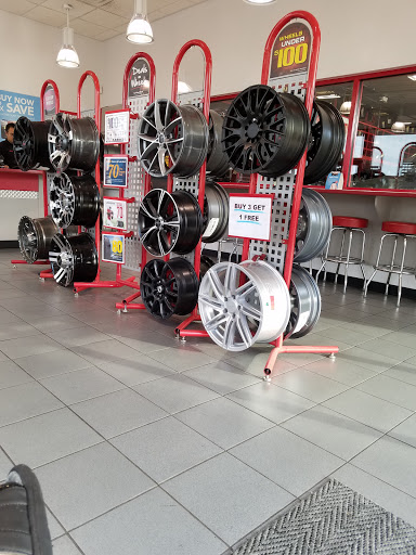Tire Shop «Discount Tire Store - Leon Valley, TX», reviews and photos, 6221 Bandera Rd, Leon Valley, TX 78238, USA
