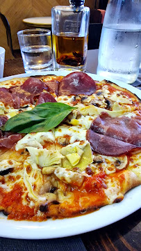 Pizza du Restaurant italien PRIMO RESTAURANT & PIZZERIA à Paris - n°2