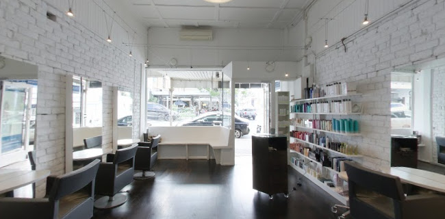 Louise Simpson Hair Studio - Beauty salon