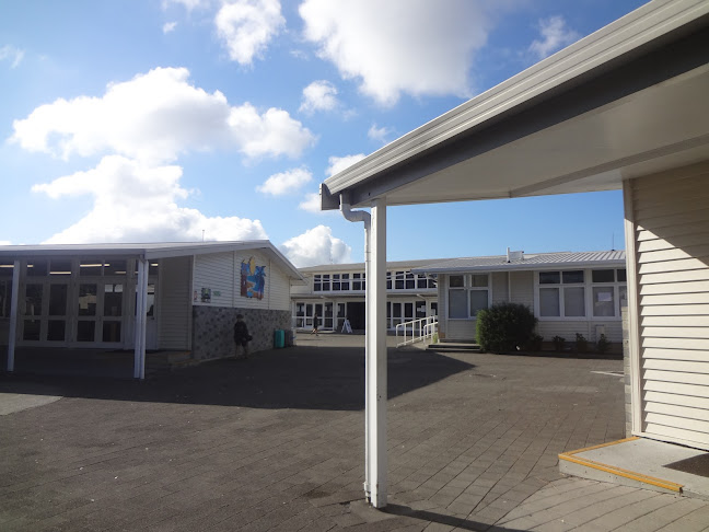 Comments and reviews of Mount Maunganui Intermediate School